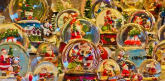 Weihnachtsschneekugeln
